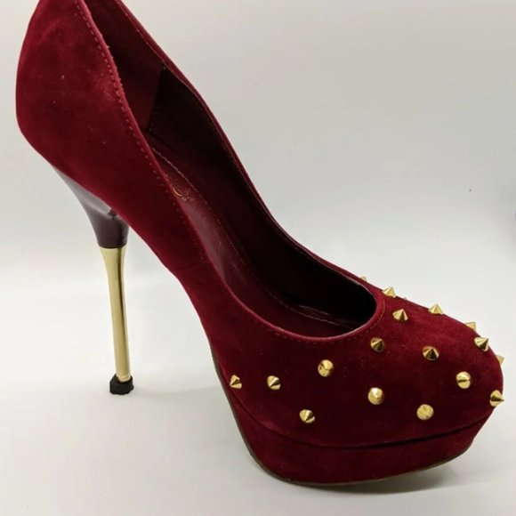 Faux Suede Platform Studded Heels Size:8.5